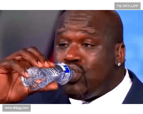 NBA花絮：赛场背后的趣事与球员私下生活的精彩瞬间揭秘