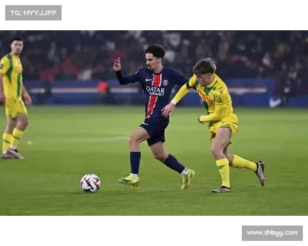 法甲最新动态:巴黎圣日耳曼与马赛激战正酣 赛季争夺进入白热化阶段 法甲最新动态:巴黎圣日耳曼与马赛激战正酣 赛季争夺进入白热化阶段